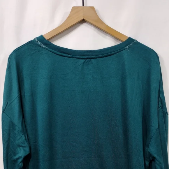 NWT Disney Minnie Mouse Lounge Top Women's XL Green Casual Comfy Holiday - Picture 6 of 9